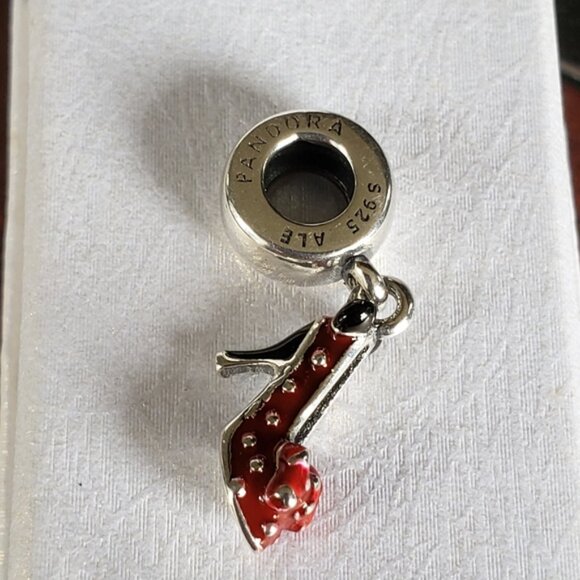 PANDORA Disney Minnie Mouse Shoe Dangle Charm - Picture 7 of 7